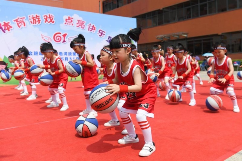 世界羽联年终总决赛 冯彦哲／黄东萍2-0取开门红