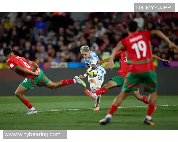 快船112-99活塞迎3喜1忧！伦纳德无解，二老太好用，替补引绝望